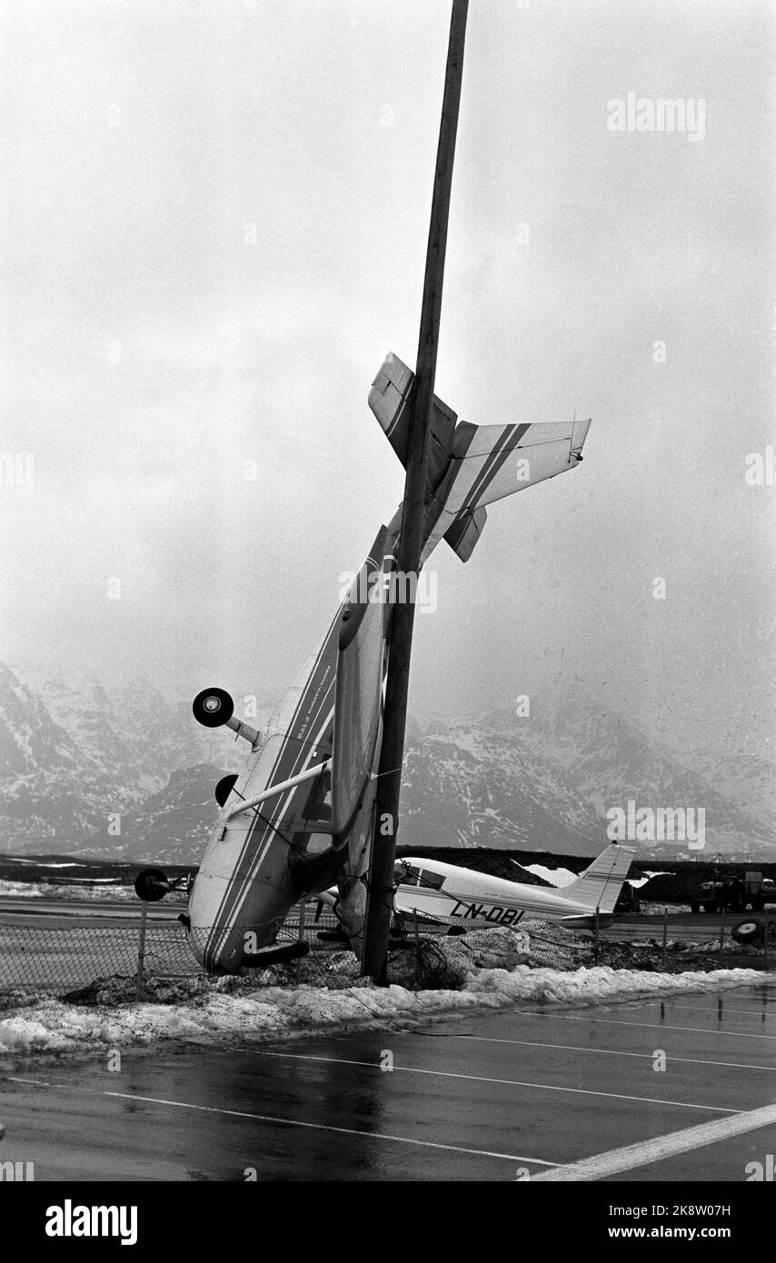 Leknes in Lofoten 19750205. Great damage after the storm in the north. At Leknes Airport, a plane that was poorly rooted has ended up in an unusual position. Photo NTB / NTB Stock Photo