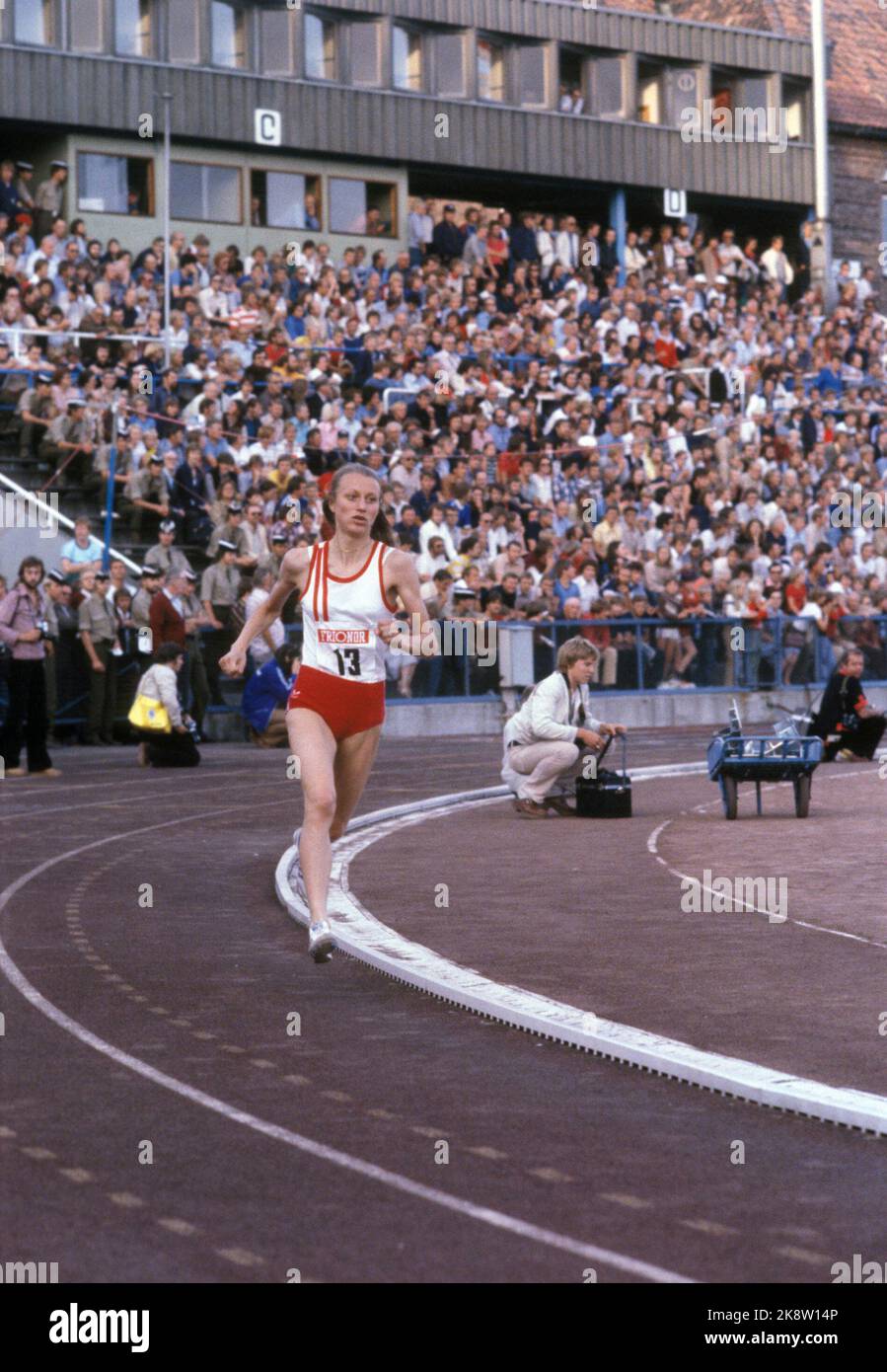 Oslo 19790717: Athletics Conference at Bislett. Athlete Grete Waitz in action .. Photo: Svein Hammerstad / NTB / NTB Stock Photo