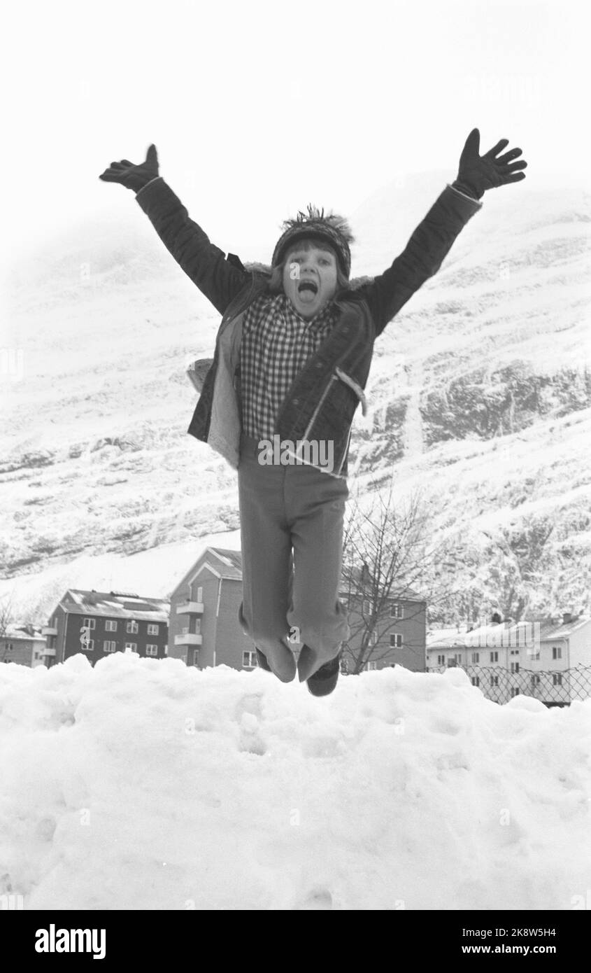 Sunndalspøra 19740112. Ten-year-old Eivind 'Ratiti' Løberg charms Norway and Sweden with his talented song. He became known through Erik Bye's Saturday show and has now sung three LPs, one of which in Swedish. Here is a happy boy who jumps in the snow. Photo: Kjell Bakken Current / NTB Stock Photo