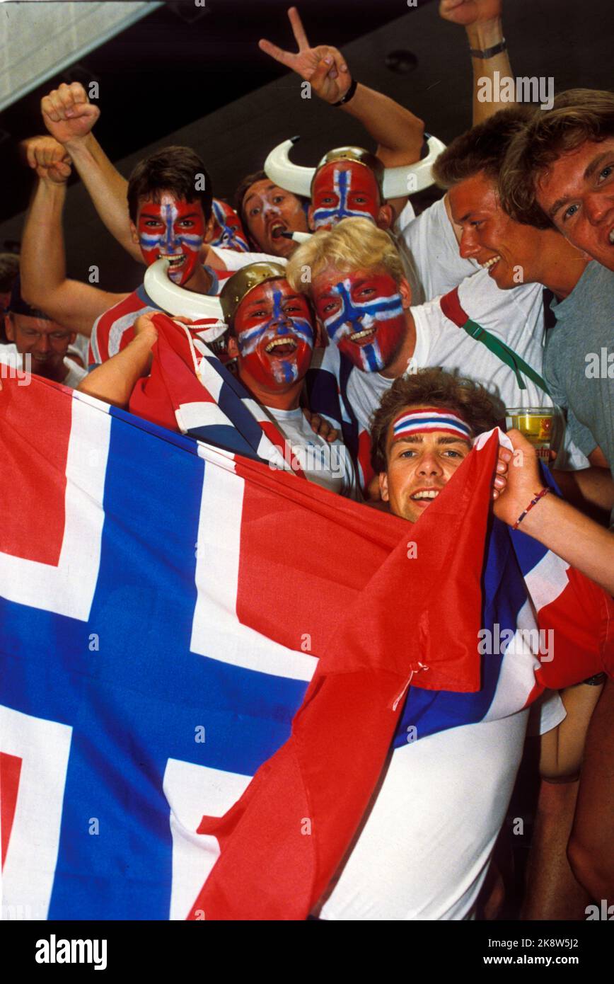 Barcelona, Spain 19920730: Olympic Games in Barcelona. Norway- South Korea. Elleville Norwegian spectators with Norwegian flag and painted face. Photo: Bjørn Sigurdsøn NTB / NTB Stock Photo