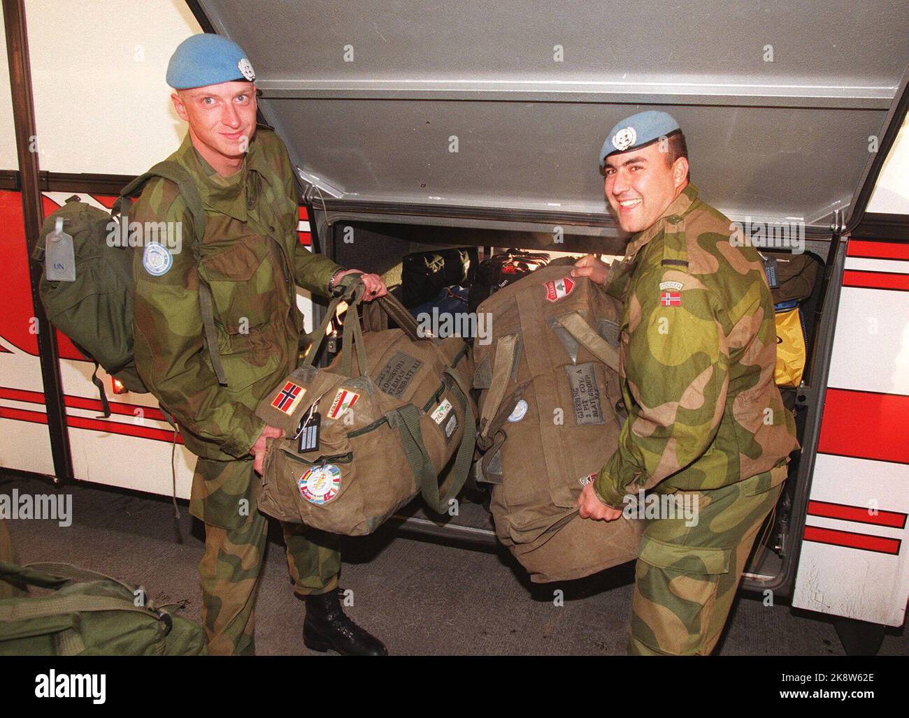 The soldiers Regen Bringsli (TV) from Fauske and Pål Sergei Gjerding from Oslo were among the first Norwegian UN soldiers to come to Gardermoen on Wednesday, when the UN Force in Southern Lebanon began returning home after 20 years of efforts. Photo: Terje Bendiksby / NTB Stock Photo