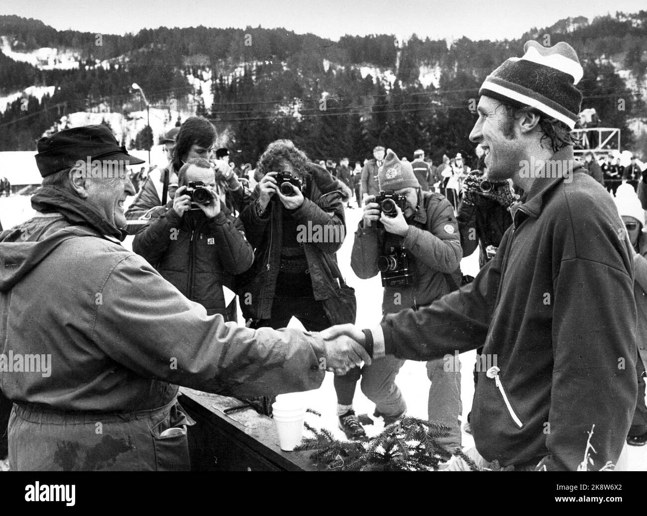 19760317. From the NM ski in Surnadal where the winner of 30 km cross -country Ivar Formo, Lyn, is congratulated by King Olav V on the victory. Photo: Erik Thorberg / NTB / NTB Stock Photo