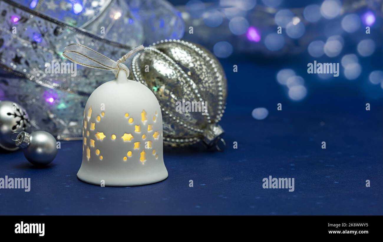 Illuminated christmas decoration hi-res stock photography and images - Alamy, image size:1300x821