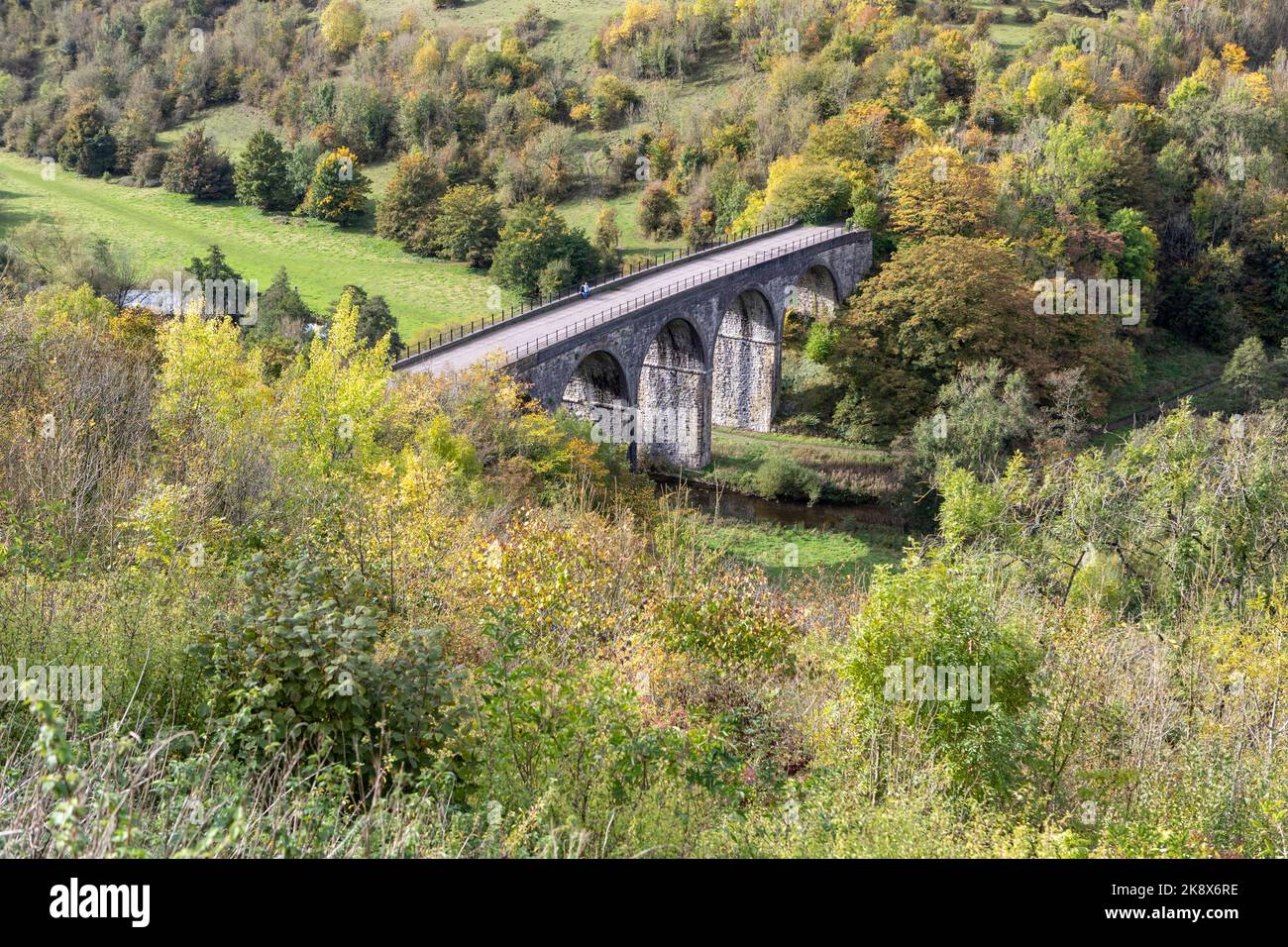 The Headstone Viaduct, Monsal Dale was built by the Midland Railway over the River Wye Stock Photo