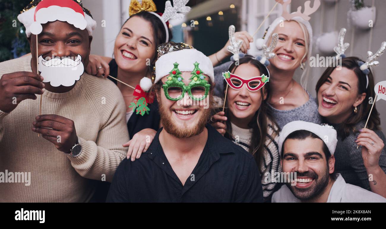 Young women wearing party hats hi-res stock photography and images - Alamy