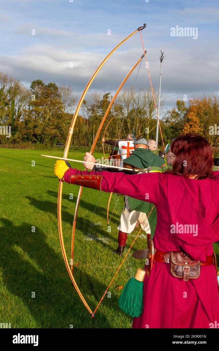 SAMLESBURY LONGBOW ARCHERS THE BATTLE OF AGINCOURT - 1415 reenactment. Traditional long bow archery shoot on of the battle anniversary in medieval dress, British Long-Bow Society (BLBS) event. Credit; MediaWorldImages/AlamyLiveNews Stock Photo