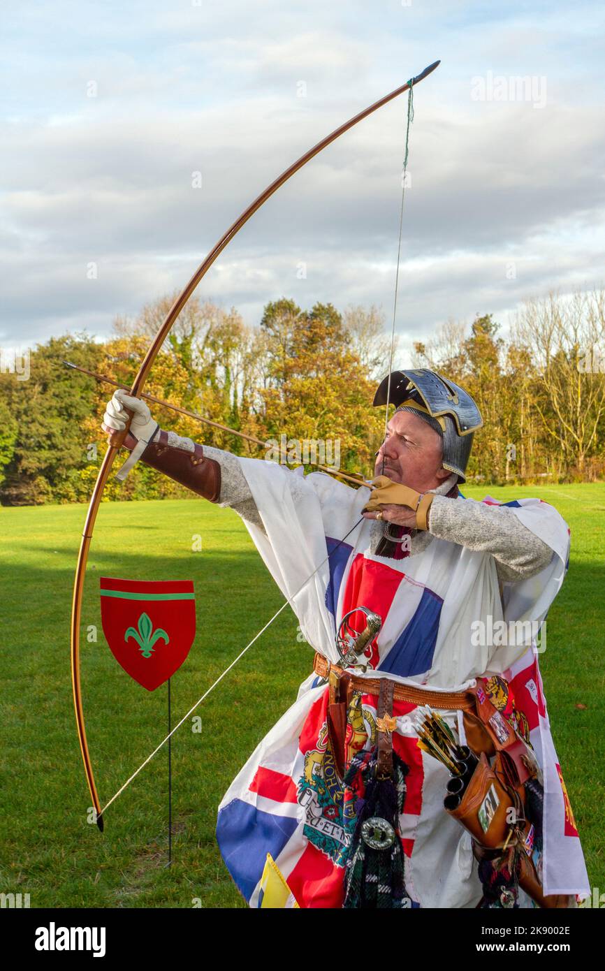 SAMLESBURY LONGBOW ARCHERS THE BATTLE OF AGINCOURT - 1415 reenactment. Traditional long bow archery shoot on the battle anniversary in medieval dress, British Long-Bow Society (BLBS) event. Credit; MediaWorldImages/AlamyLiveNews Stock Photo
