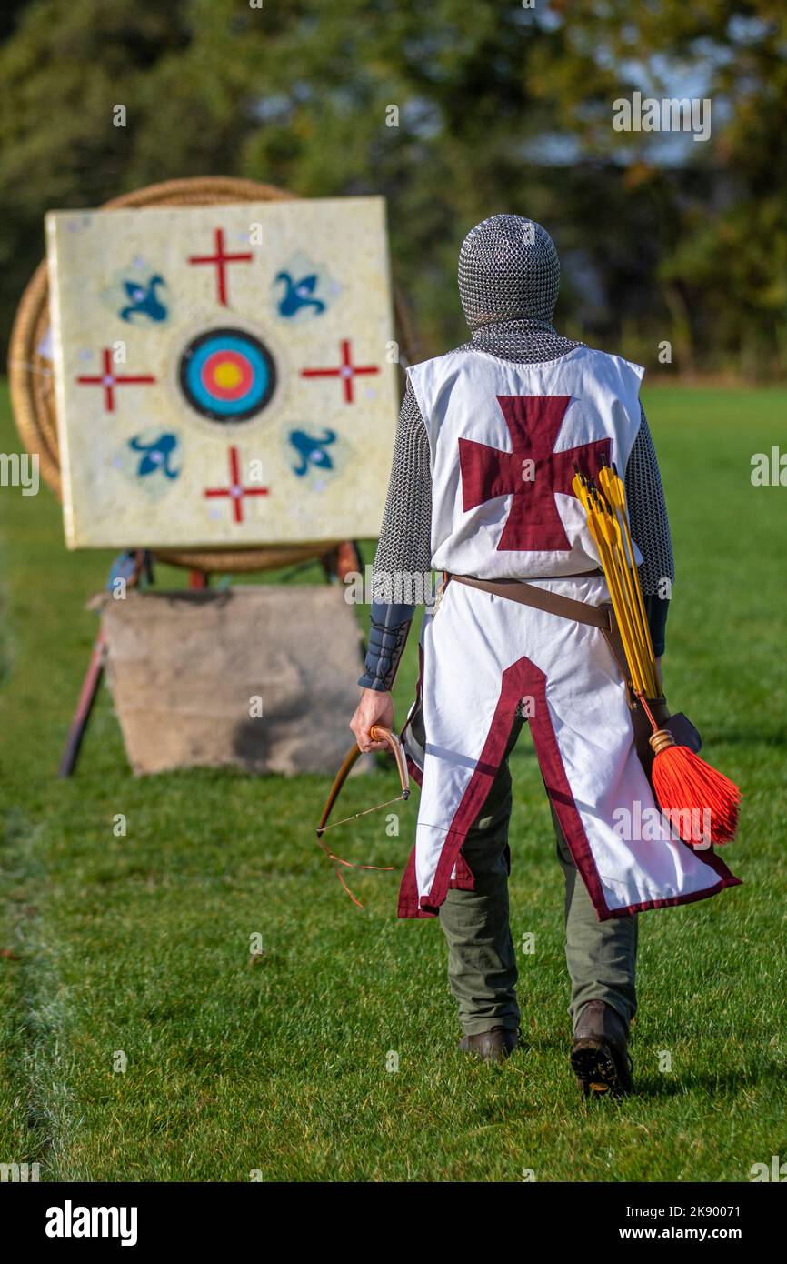 SAMLESBURY LONGBOW ARCHERS THE BATTLE OF AGINCOURT - 1415 reenactment. Traditional long bow archery shoot on of the battle anniversary in medieval dress, British Long-Bow Society (BLBS) event. Credit; MediaWorldImages/AlamyLiveNews Stock Photo
