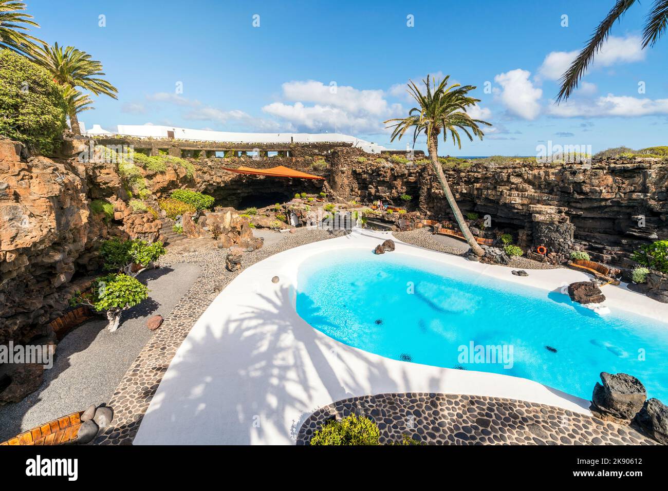 amazing-cave-pool-natural-auditorium-salty-lake-designed-by-cesar