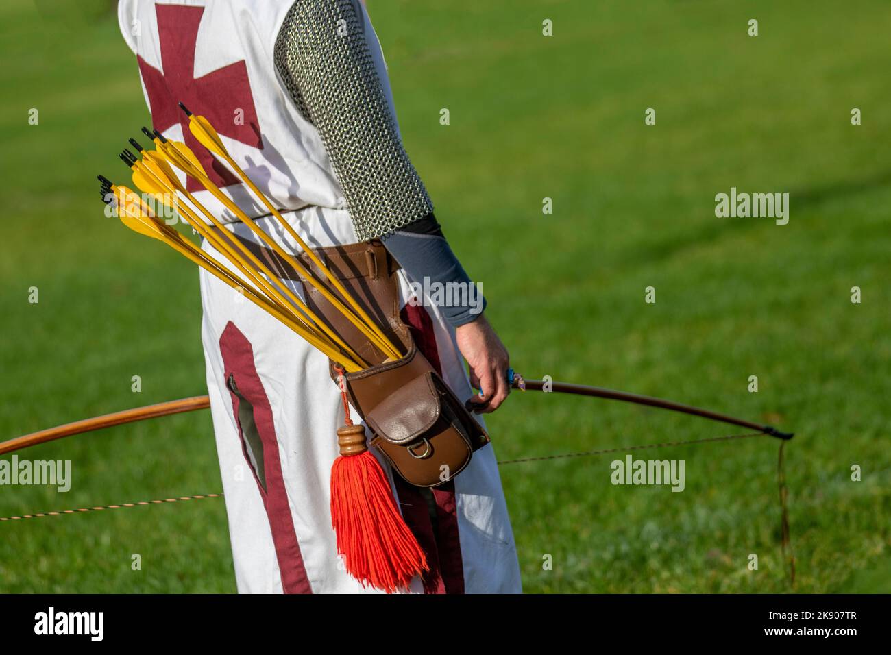 Military weapons bowmen hires stock photography and images Alamy
