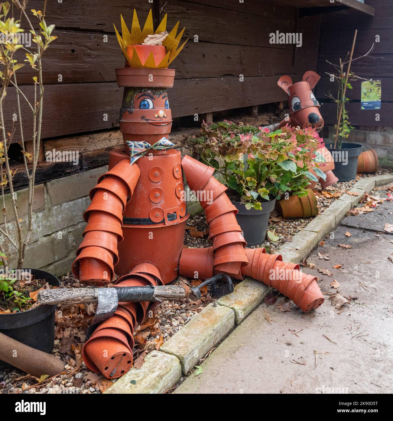 Flowerpot man garden ornament hi-res stock photography and images