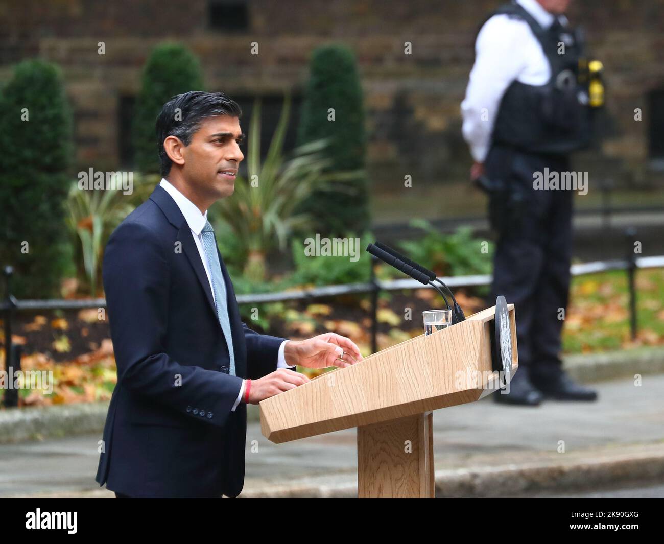London, UK. 25th October 2022. Newly appointed Prime Minister Rishi Sunak arrived at Downing Street No 10 where he outlined the focus for his government in his speech. Credit: Uwe Deffner/Alamy Live News Stock Photo