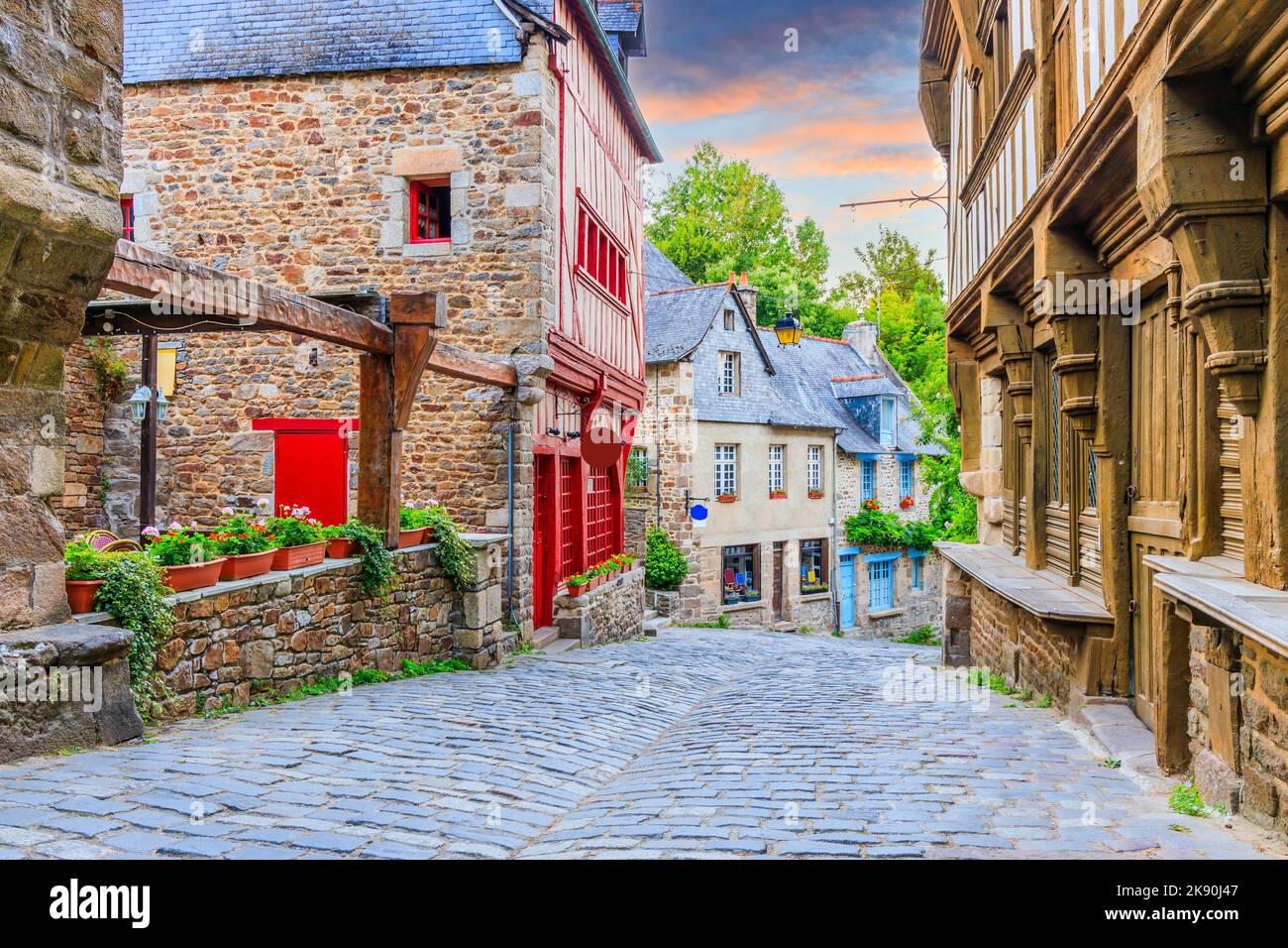 Dinan, Brittany, France. Rue du Jerzual, medieval street in Dinan. Stock Photo