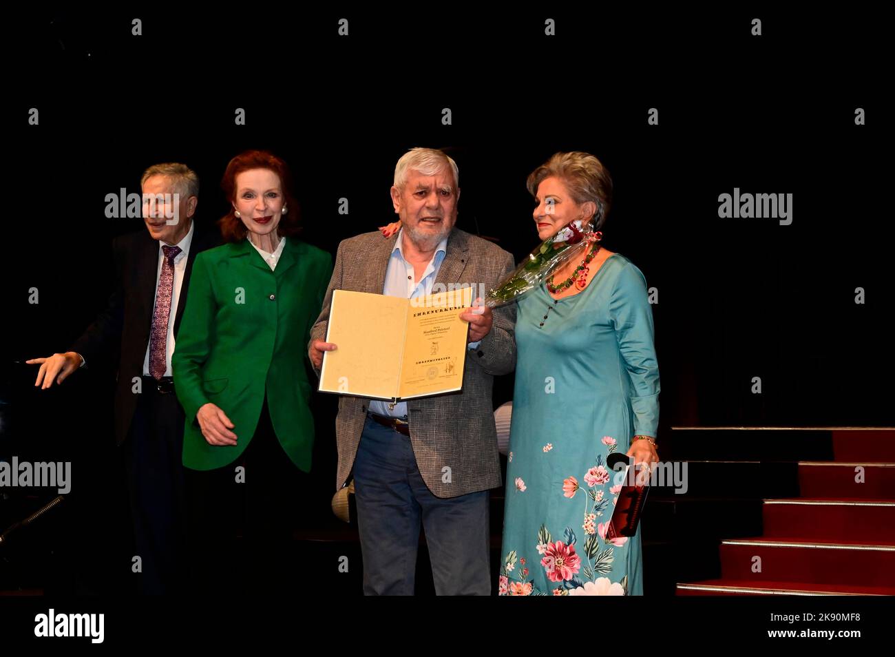 Verleihung der Ehrenurkunden an Dagmar Frederic,Detlef Heising,Otfried