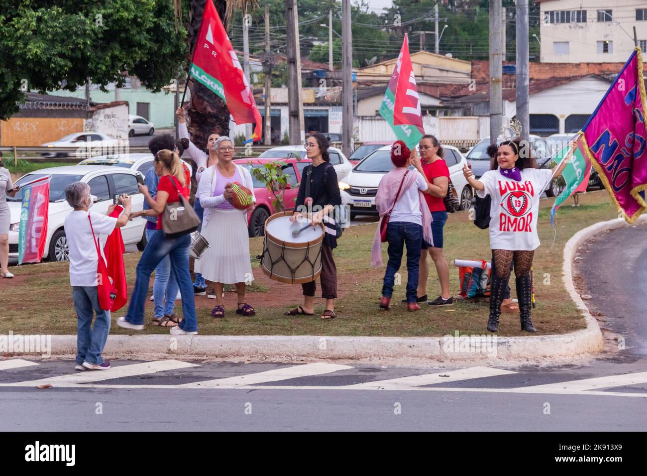 Goiânia, Goias, Brazil – October 21, 2022: Several people gathered, holding flags in an act in favor of Lula - candidate for the presidency of Brazil. Stock Photo