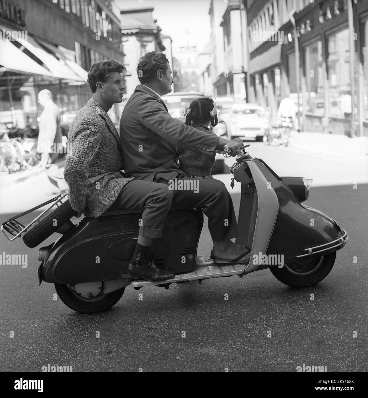 Heinkel Tourist. A popular scooter model in the 1950s, marketed as the Rolls Royce of scooters, more expensive then Vespa and Libretta. Sweden 1959 Kristoffersson Ref CH22-7 Stock Photo