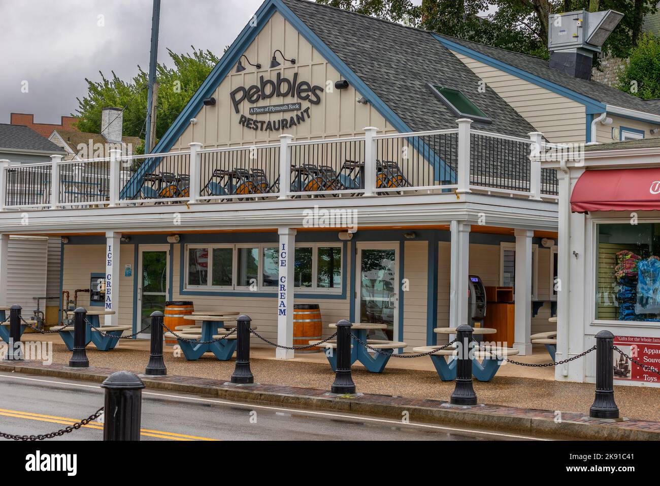 Plymouth, Massachusetts, USA - September 12, 2022: Pebbles Restaurant along the Harbor waterfront. Stock Photo