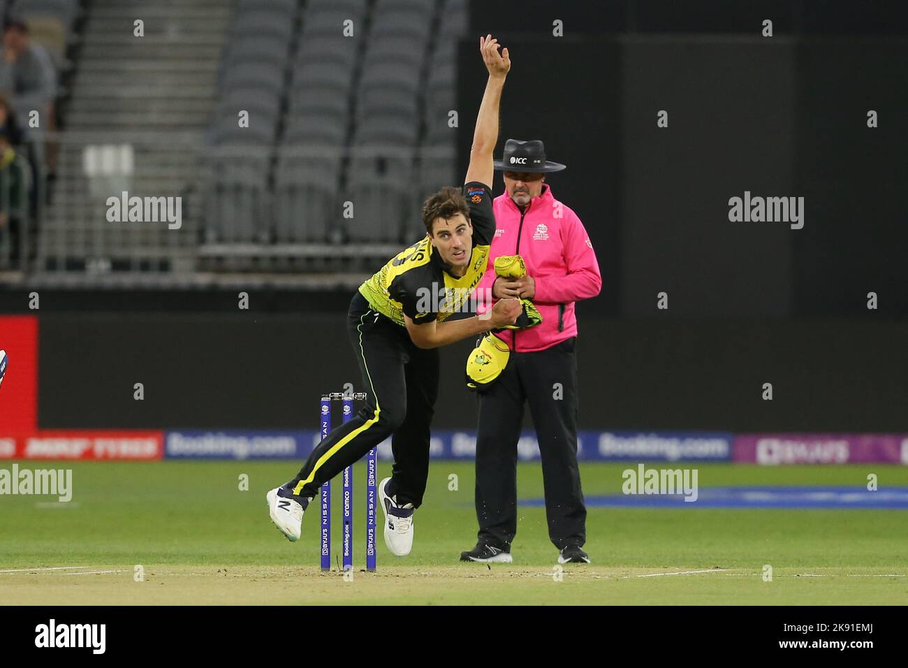 Optus Stadium, Perth, Austraila. 25th Oct, 2022. T20 international cricket Australia versus Sri