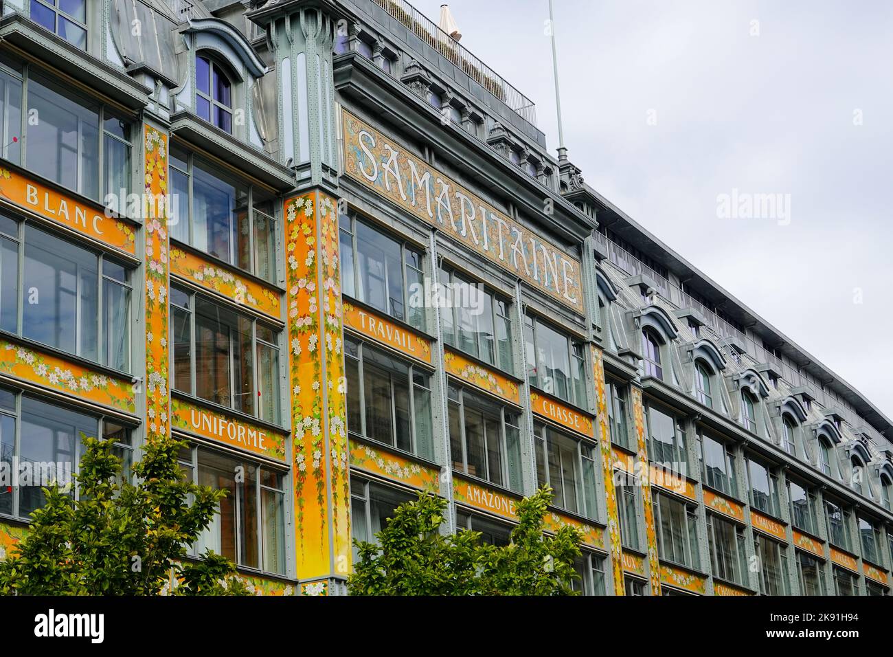 France, Paris, La Samaritaine department store Stock Photo - Alamy