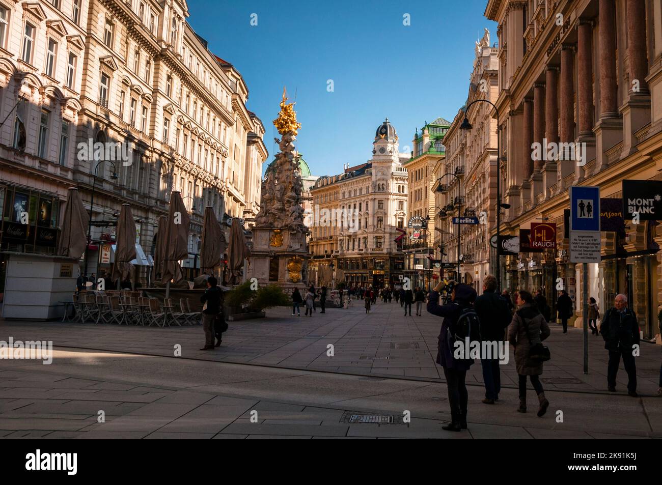 Plague column virgin mary vienna hi res stock photography and images