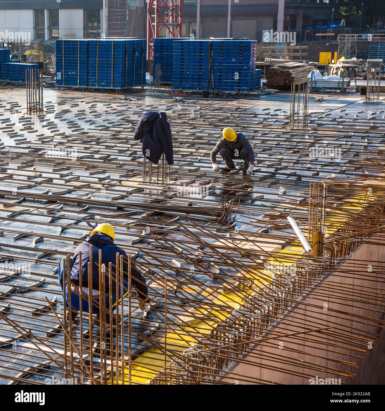 Assist crane hi-res stock photography and images - Alamy
