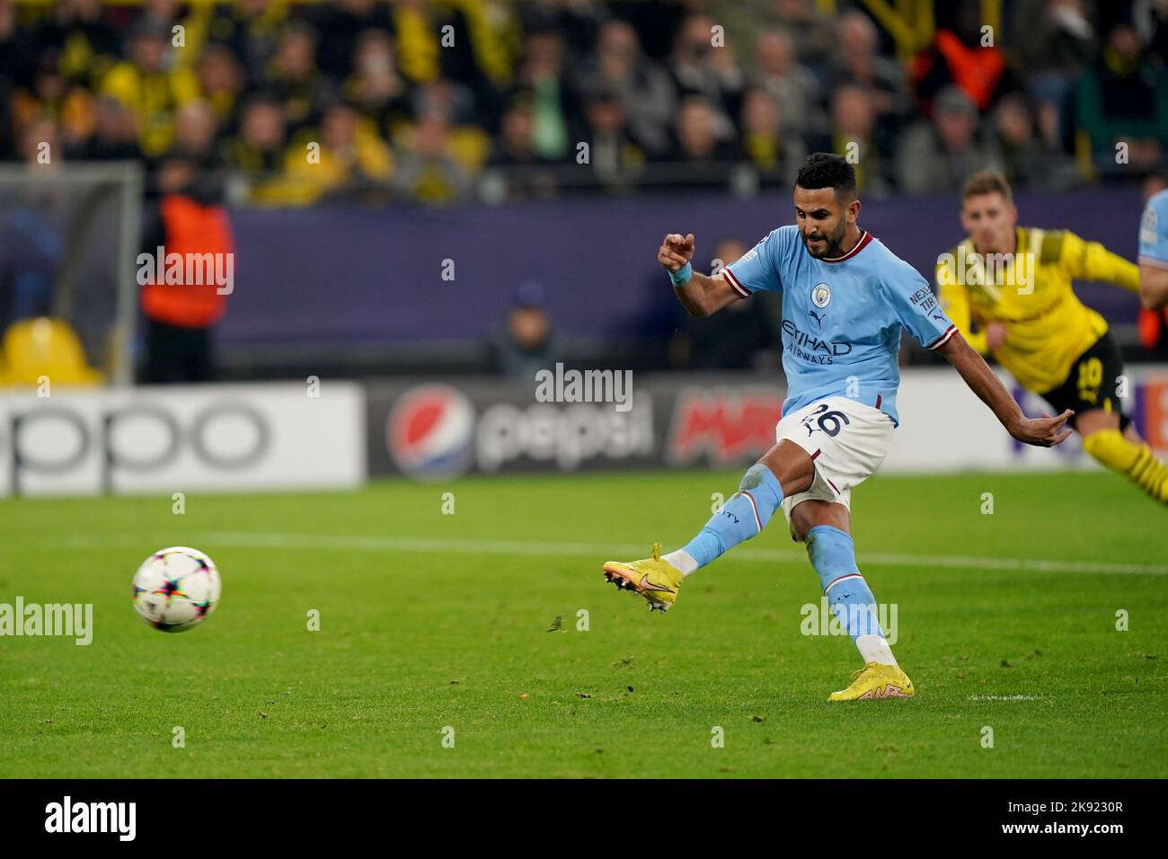 Manchester City’s Riyad Mahrez misses a penalty during the UEFA Champions League group G match at Signal Iduna Park in Dortmund, Germany. Picture date: Tuesday October 25, 2022. Stock Photo