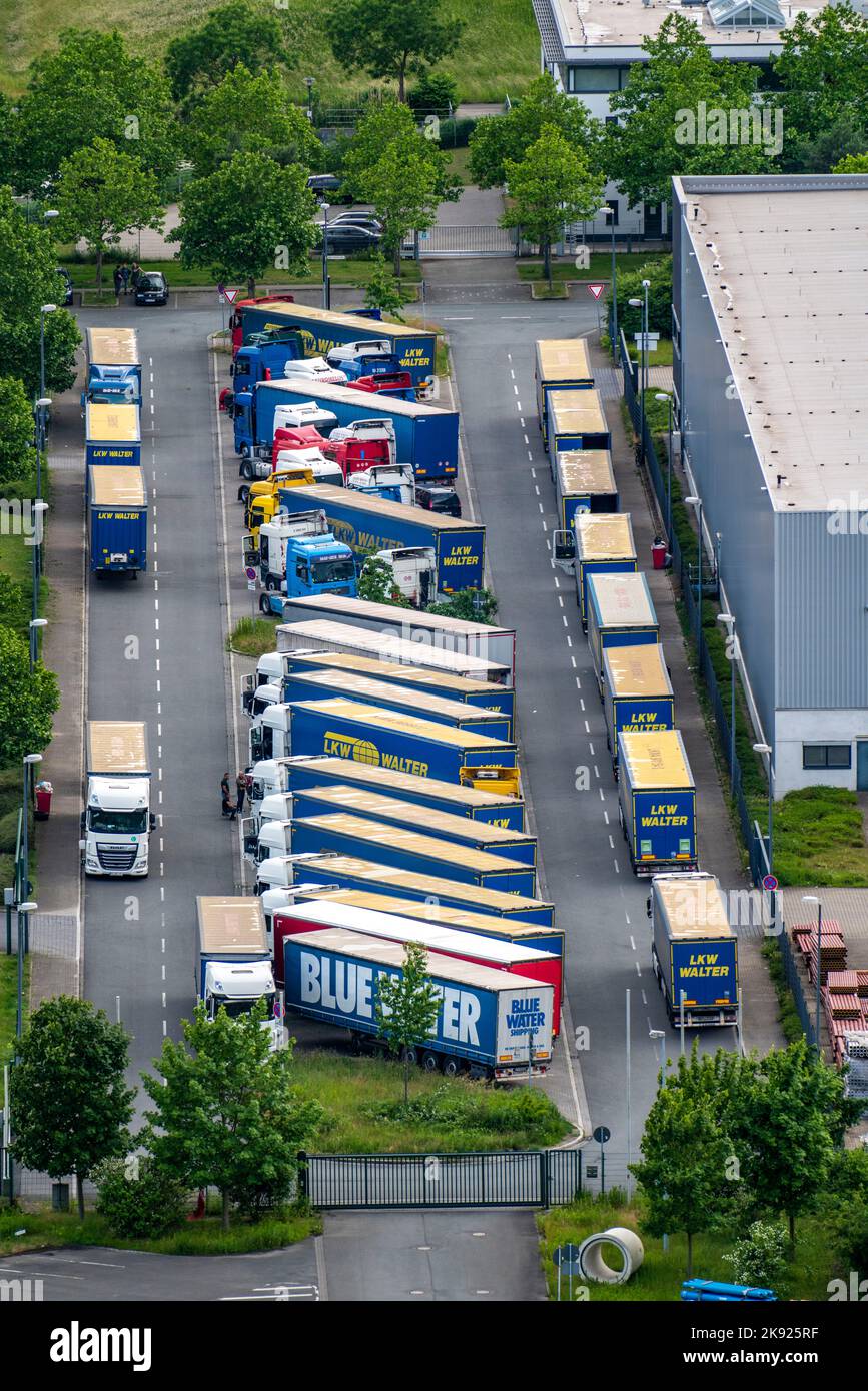 LKW, Lastwagen, Logistik Unternehmen, Logistikzentrum auf dem ehemaligen Bergwerksgelände der Zeche Ewald in Herne, NRW, Deutschland, Stock Photo