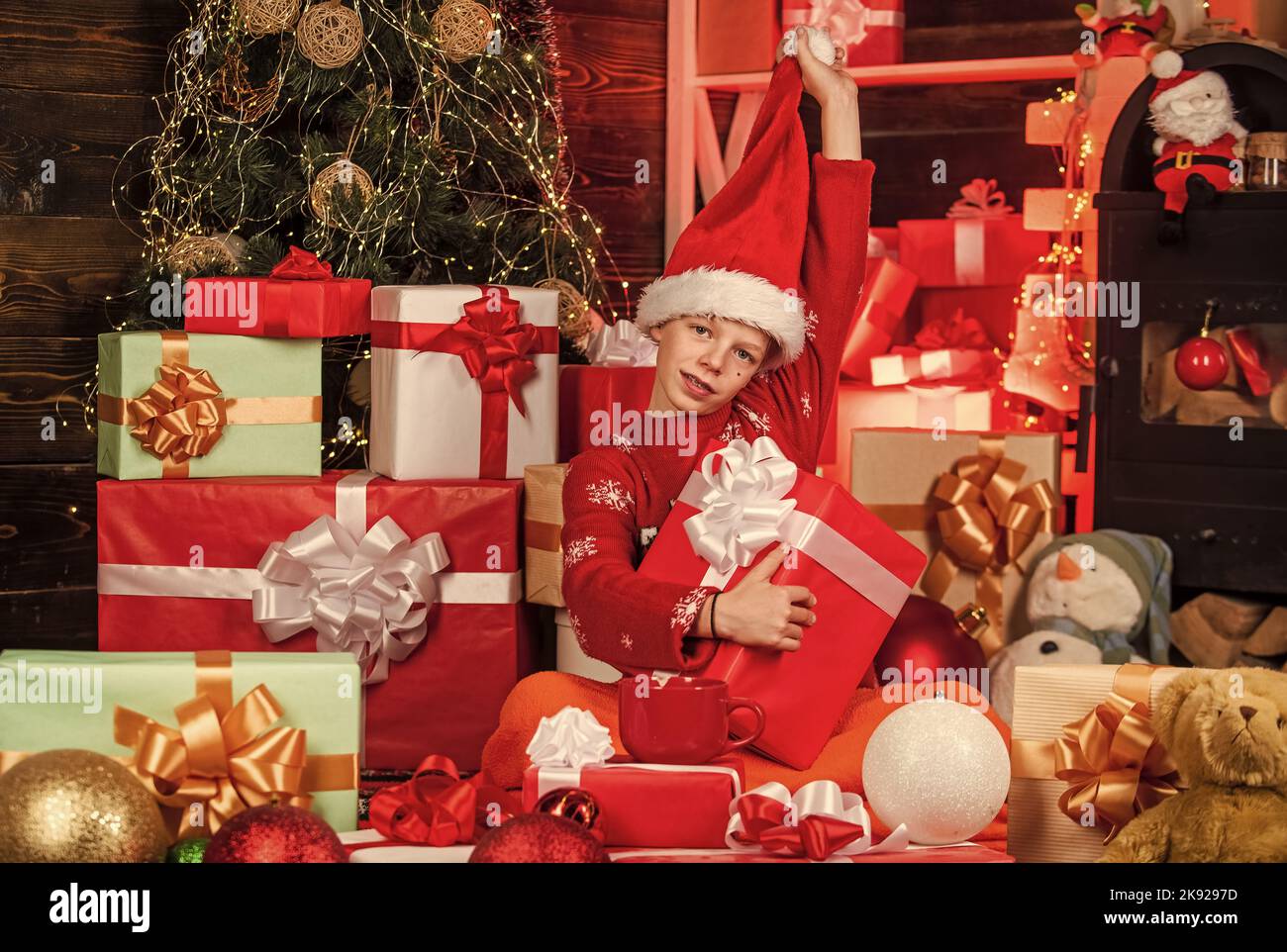 fastest gifts delivery. everyone will get a present. post full of