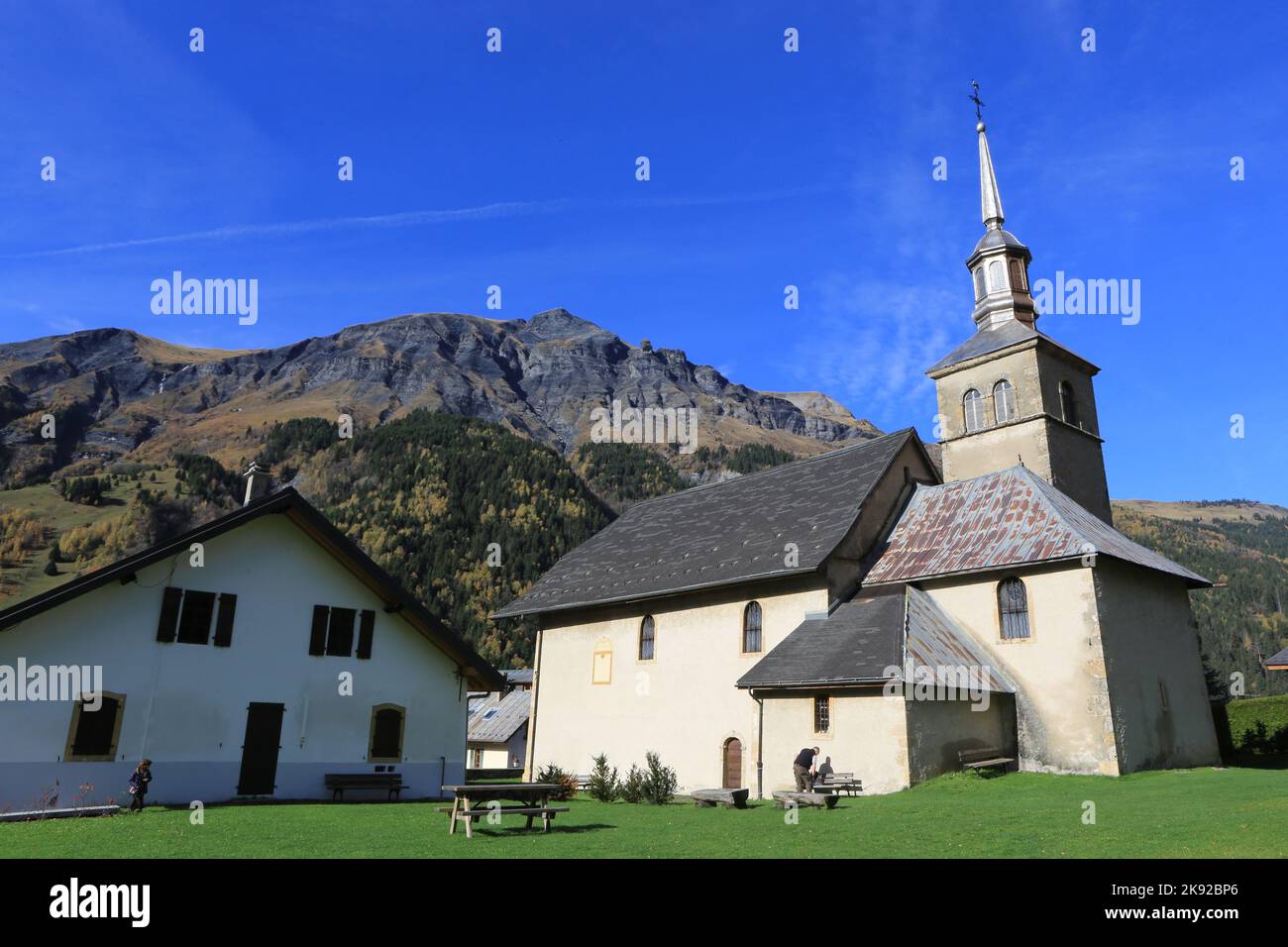 La table en montagne hi-res stock photography and images - Alamy