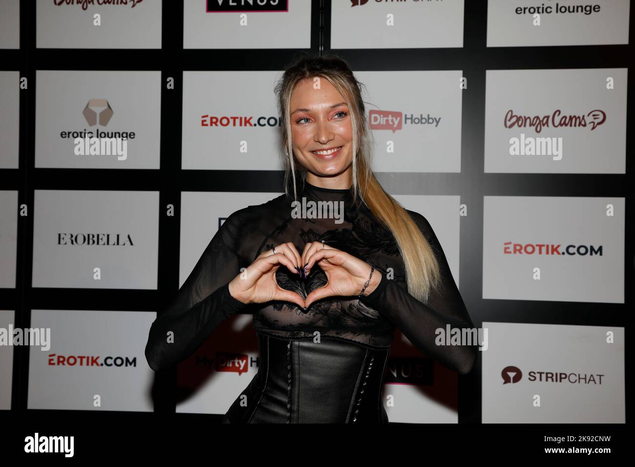 Fiona Fuchs auf der 25. Venus Berlin 2022 in den Messehallen unter dem  Funkturm. Berlin, 21.10.2022 Stock Photo - Alamy