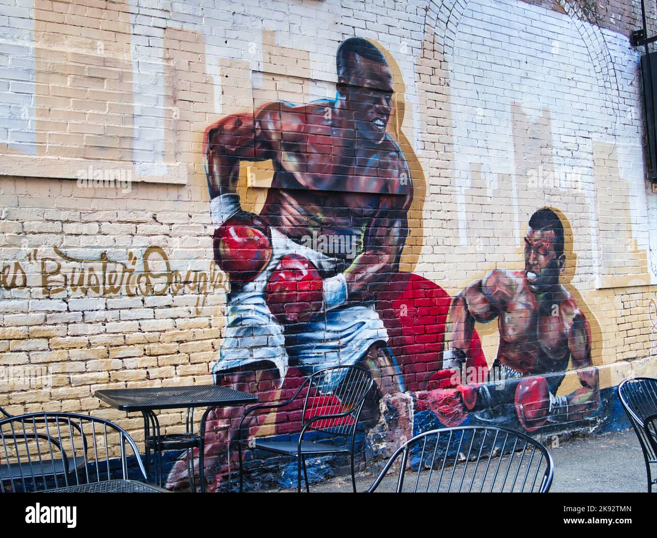Boxing mural hi-res stock photography and images - Alamy