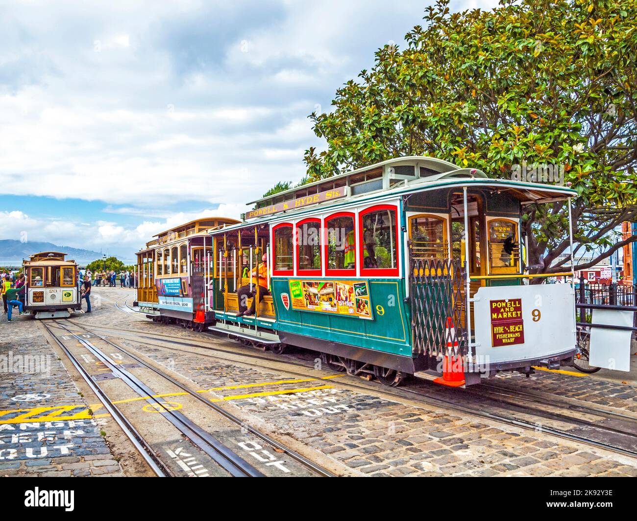 Powell station cable car hi-res stock photography and images - Alamy