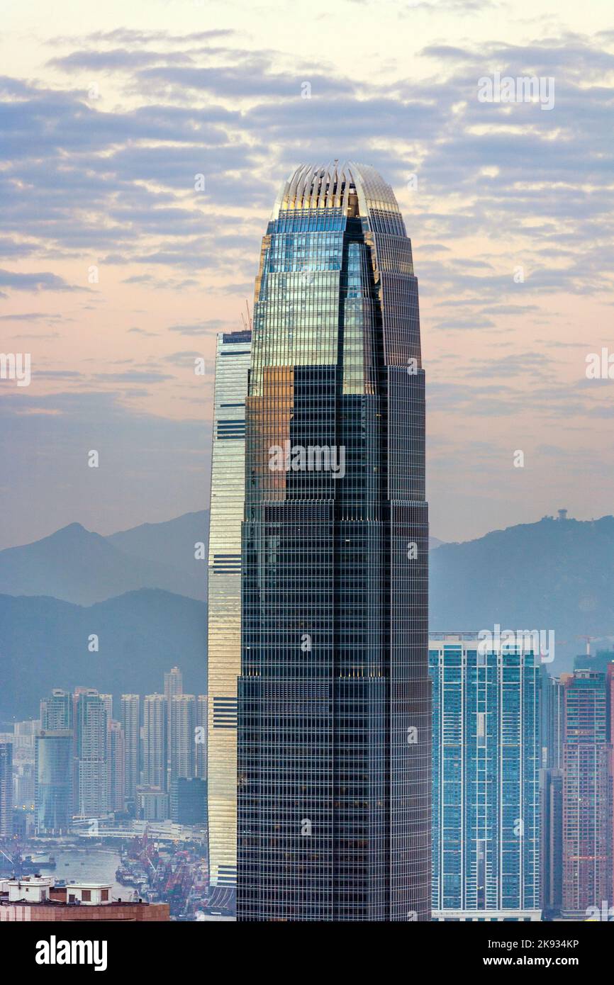 Two international finance centre 2ifc hi-res stock photography and ...