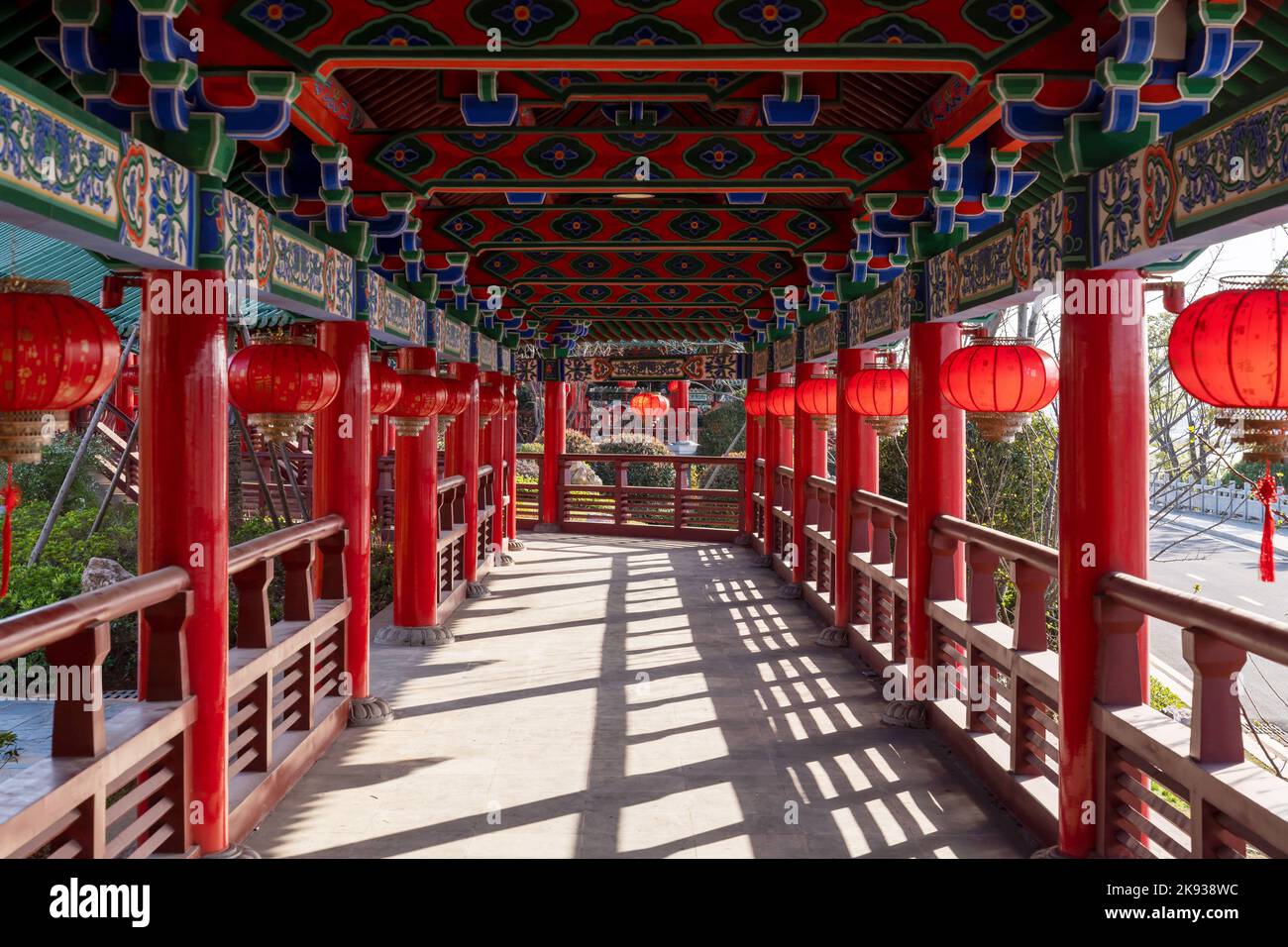 Corridor of classical architecture in China Stock Photo - Alamy