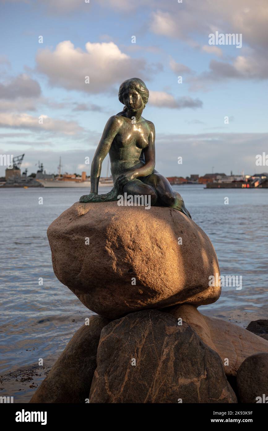 the-little-mermaid-statue-in-copenhagen-denmark-stock-photo-alamy