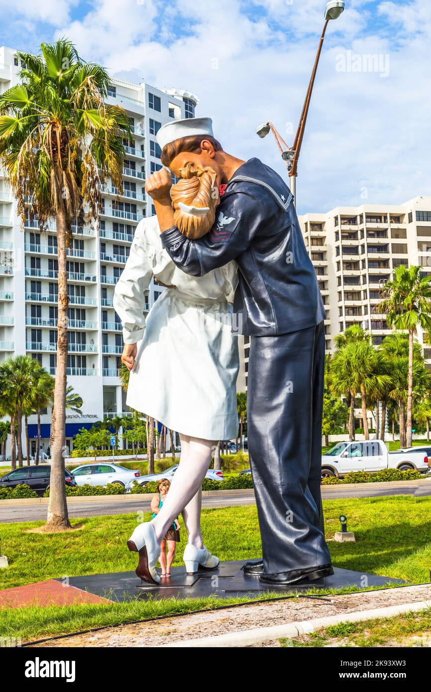 SARASOTA, USA JULY 25 statue Unconditional surrender by Seward