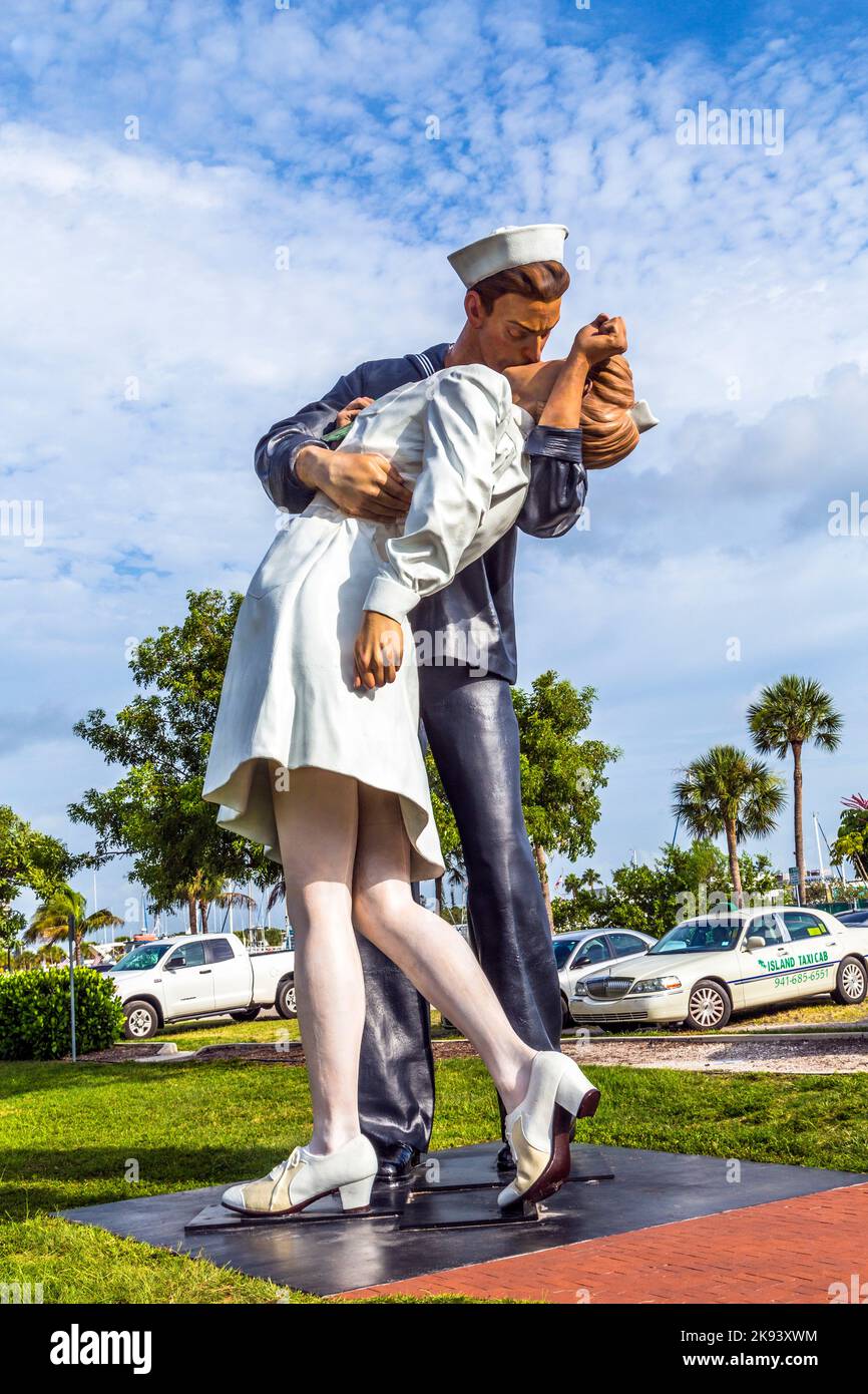 SARASOTA, USA JULY 25 statue Unconditional surrender by Seward