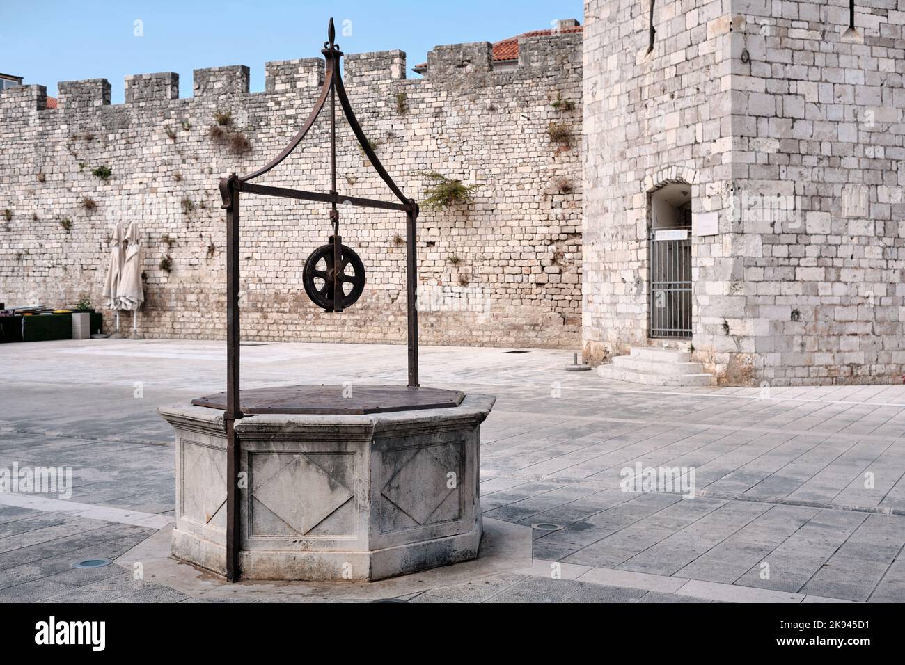 In Five Wells Square a large cistern for drinking water with 5 decorated wellheads built in 1574 over a defensive moat by the Ottoman Empire in Zadar. Stock Photo