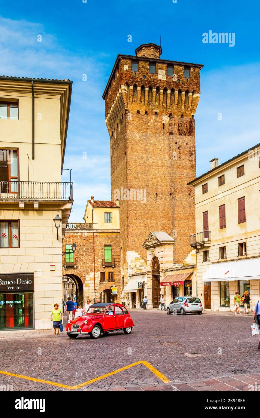 LBA, Round 14 LIVE! Milano col brivido su Udine: decisivo Brooks sulla  sirena. Sassari doma Brescia, Cremona risorge con Reggio, image size:866x1390