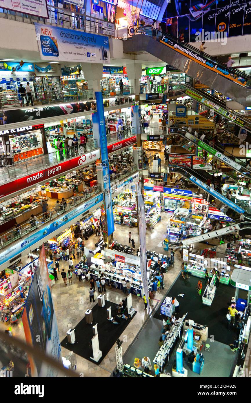 BANGKOK, THAILAND - MAY 12: inside the Pantip Plaza, the bigges electronic and software shopping complex in Thailand on May 12, 2009 in Bangkok, Thail Stock Photo