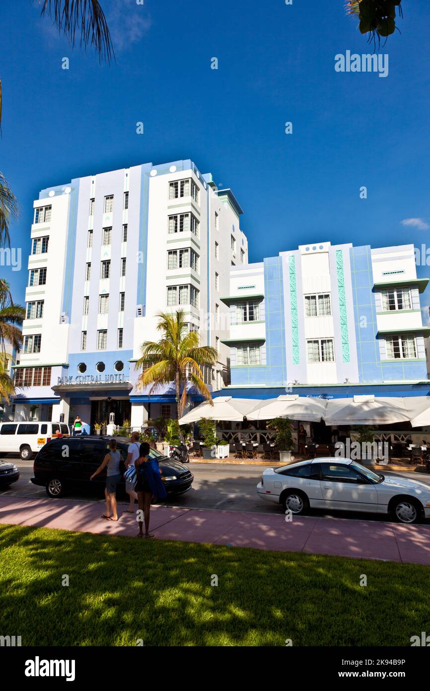 MIAMI BEACH, USA AUGUST 02 midday view at Ocean drive on August 02