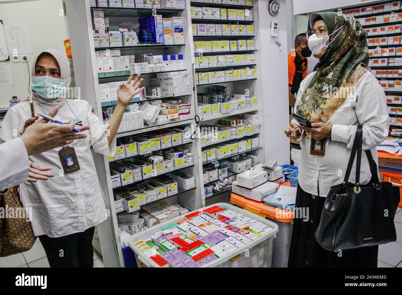 Bandung, West Java, Indonesia. 26th Oct, 2022. Officers checking syrup ...