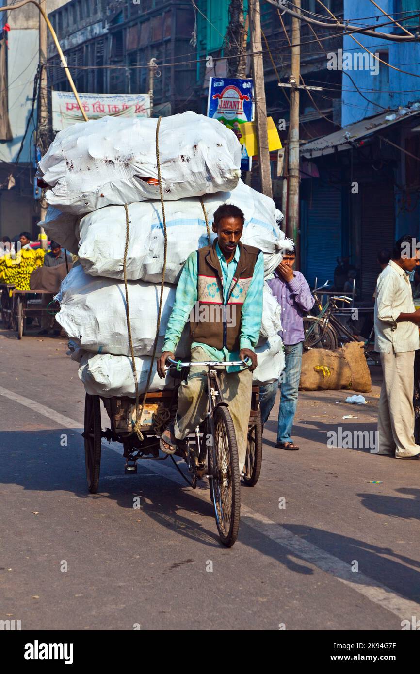 Cargo rickshaws hi-res stock photography and images - Alamy