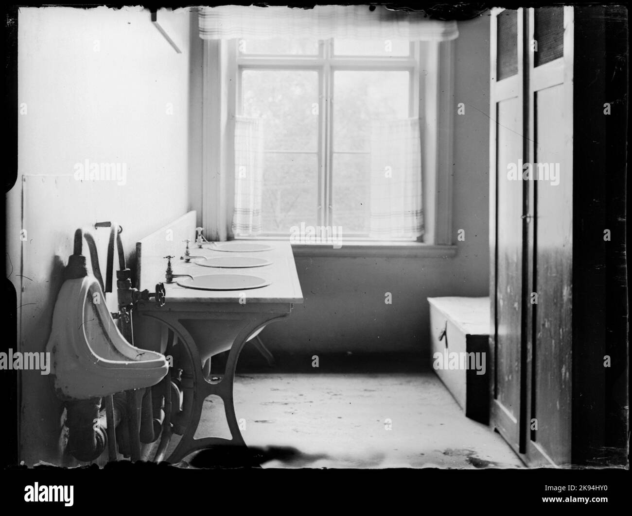 Interior overrun. Toilet Stock Photo Alamy