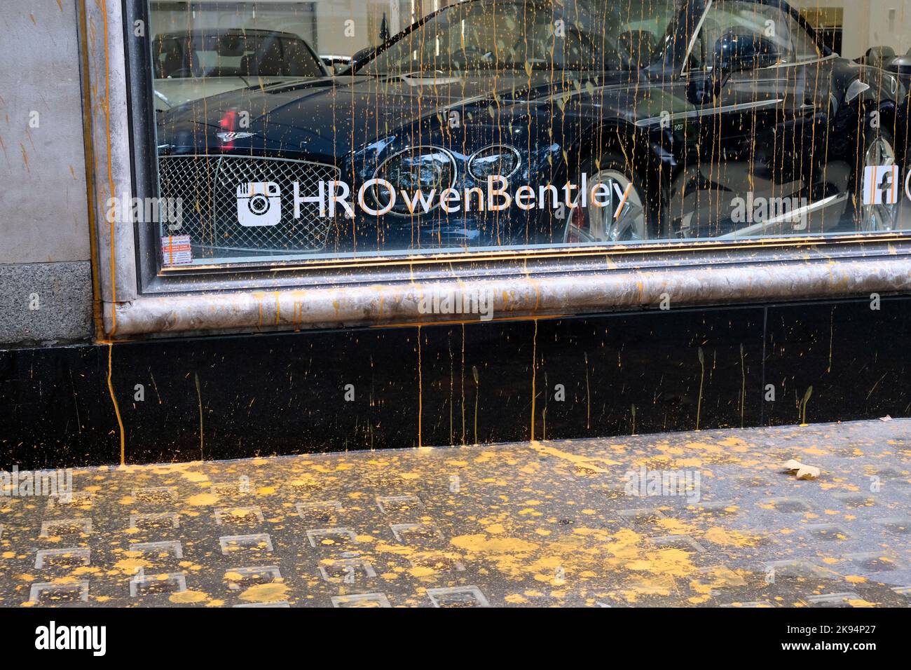 Berkeley Square, Mayfair, London, UK. 26th Oct 2022. Just Stop Oil