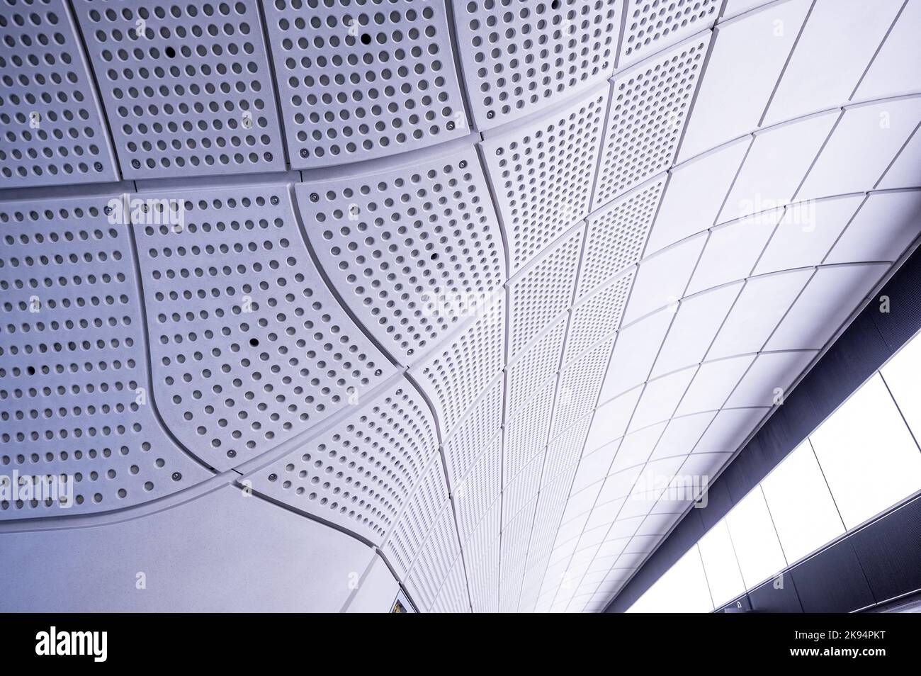 Liverpool Street Station - Elizabeth Line Station Stock Photo - Alamy