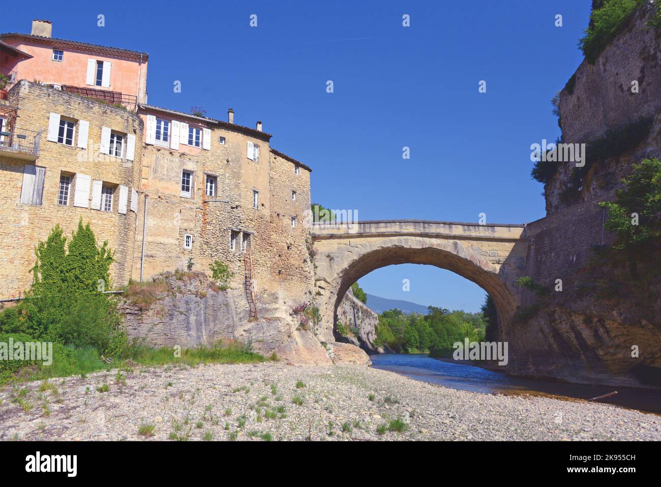 Roman Bridge at Vaison-la-Romaine between the lower city and the old town, France, Vacluse, Vaison-la-Romaine Stock Photo