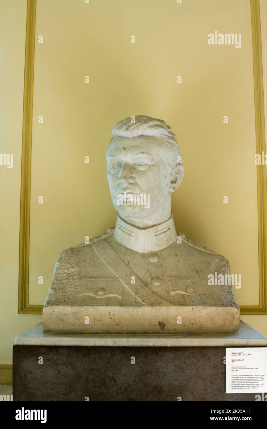 Ireland Eire Dublin City Gallery The Hugh Lane marble bust of soldier politician Michael Collins military uniform 1949 by Seamus Murphy 1907 - 1975 Stock Photo