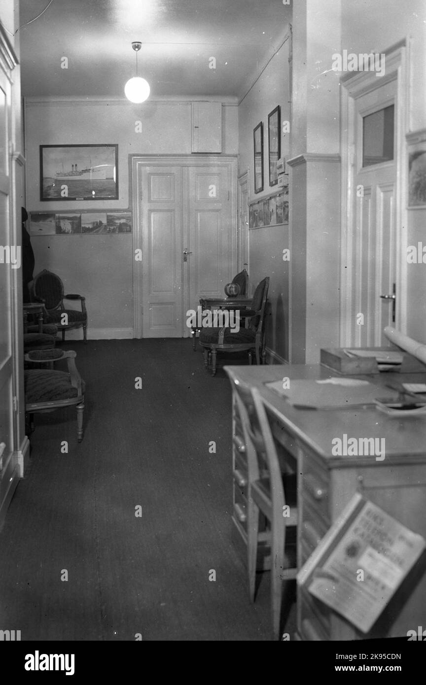 Royal furniture in corridor; Railway Museum Stock Photo Alamy