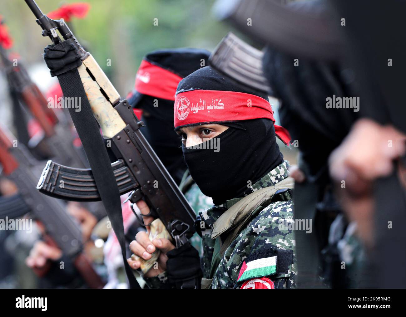 Gaza, Palestine. 25th Oct, 2022. Fighters from the Popular Front for the Liberation of Palestine take part in an anti-Israel military parade in Gaza City. (Photo by Yousef Masoud/SOPA Images/Sipa USA) Credit: Sipa USA/Alamy Live News Stock Photo